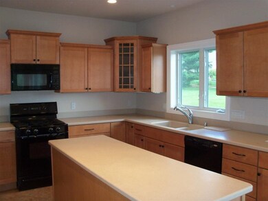 4897 Highwood Cir, Middleton, WI 53562 - photo 6