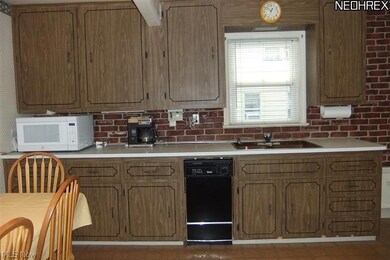 1749 Harding Dr, Wickliffe, OH 44092 - photo 4