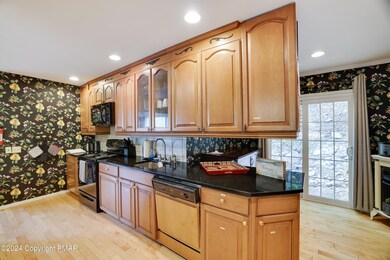 3213 Carlisle Ct, Bushkill, PA 18324 - photo 5