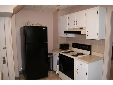 569 Wiltshire Rd, Columbus, OH 43204 - photo 6