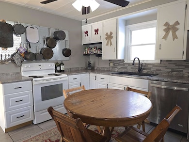 41 Franklin St, Berlin, NH 03570 - photo 3