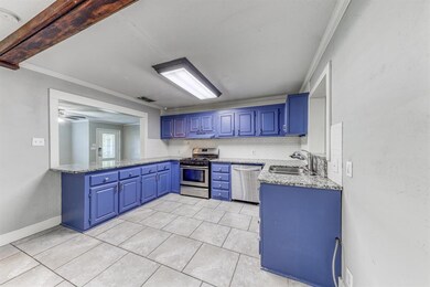 1232 S Brazos St, Weatherford, TX 76086 - photo 7