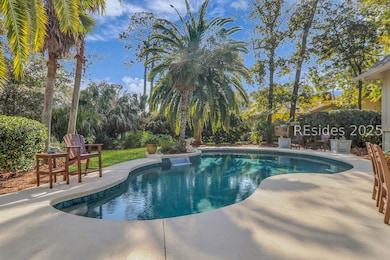 16 Combahee Rd, Hilton Head Island, SC 29928 - photo 2