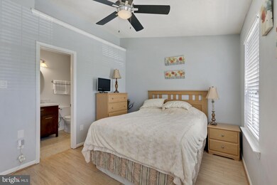 13994 Big Yankee Ln, Centreville, VA 20121 - photo 7