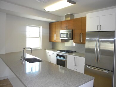 382 Greenwich Ave unit 3, Greenwich, CT 06830 - photo 2