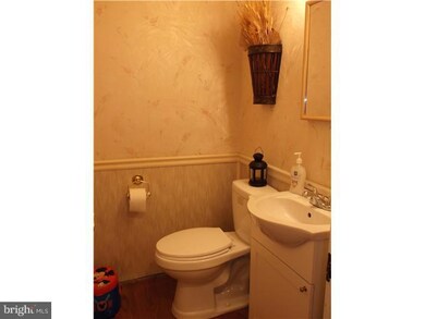 1569 Parklane Rd, Swarthmore, PA 19081 - photo 7