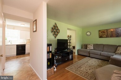 7721 Michele Dr, Hyattsville, MD 20785 - photo 3