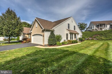 20 Hardy Ct unit 121, Lancaster, PA 17602 - photo 2