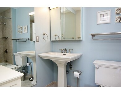 The Mariner Condominiums unit 606, Boston, MA 02109 - photo 6