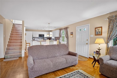 2847 Middletown Rd, Pittsburgh, PA 15204 - photo 5