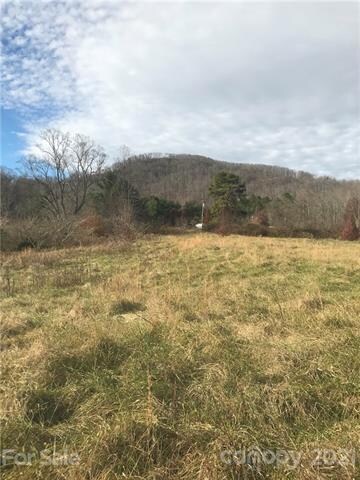 70 Propst Rd unit B, Candler, NC 28715 - photo 3