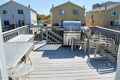 246 Ada Dr, Staten Island, NY 10314 - photo 3