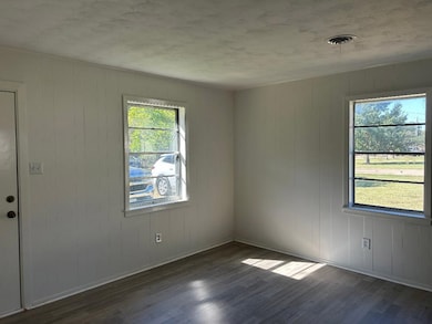 707 Oliver St, Atlanta, TX 75551 - photo 4