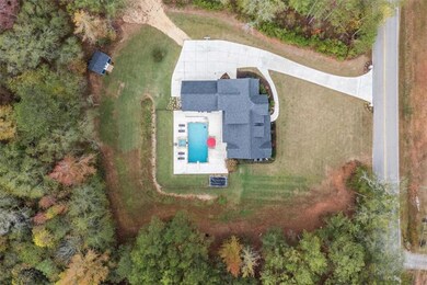 1233 Whooping Creek Rd, Carrollton, GA 30116 - photo 2