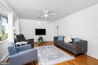 8 Pintinalli Dr, Trenton, NJ 08619 - photo 3