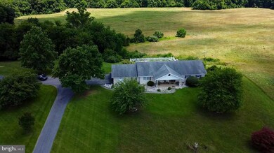 139 Puffenburger Ln, Hedgesville, WV 25427 - photo 6