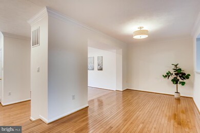 2726 Valley Park Dr, Baltimore, MD 21209 - photo 3