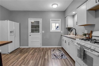 271 Oliver St, North Tonawanda, NY 14120 - photo 4
