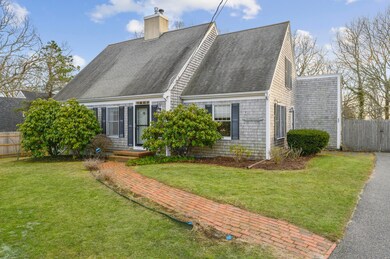 002-photo-front-view-8009441