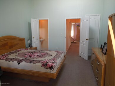 34 lorraine, clevland apt 031
