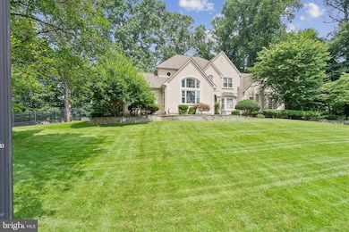 10680 Alliwells Ct, Oakton, VA 22124 - photo 2