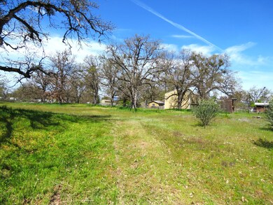 5758 Gebhard Rd, Central Point, OR 97502 - photo 4