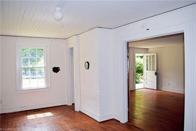 490 Mcdermott St, Asheboro, NC 27205 - photo 2