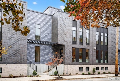 215 N Sarah St unit 7, Saint Louis, MO 63108 - photo 2