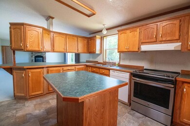 31187 180th St Kitchen (16).jpg