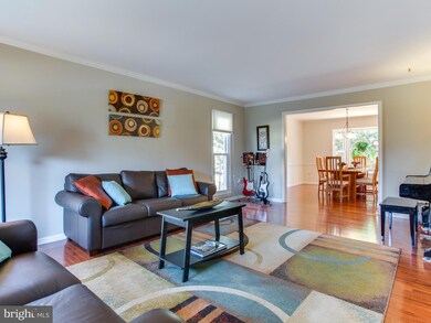 13457 Stream Valley Dr, Chantilly, VA 20151 - photo 5