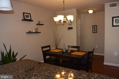4113 S Four Mile Run Dr unit 102, Arlington, VA 22204 - photo 6