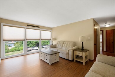 120 Phillips St, Charleroi, PA 15022 - photo 6