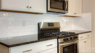 179 Fox Cove Rd, Hendersonville, NC 28792 - photo 7