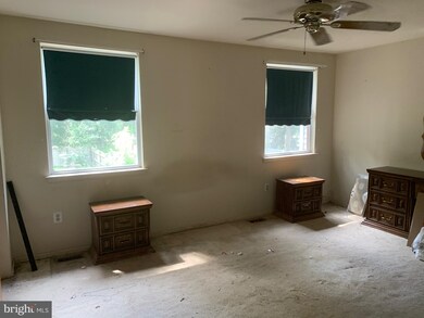 137 Baker Ave, Atco, NJ 08004 - photo 5