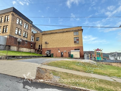 1400 N 19th St, Clarksburg, WV 26301 - photo 7