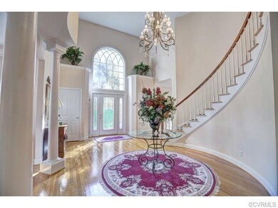 Another view of this beautiful entrance, can see t