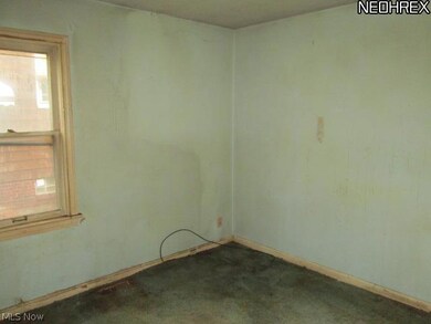 20516 Franklin Rd, Maple Heights, OH 44137 - photo 7