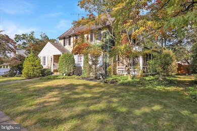 1339 Monroe Ave, Reading, PA 19610 - photo 2