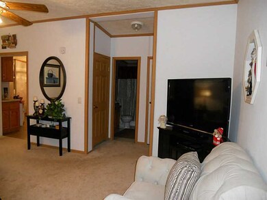 90 Robin Dr, Tiverton, RI 02878 - photo 4