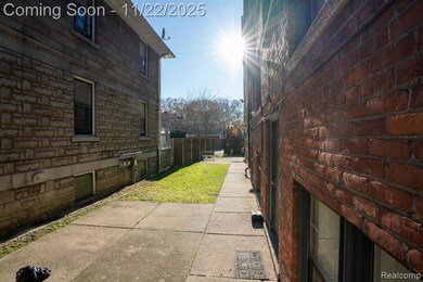 7750 3rd St unit 30-102, Detroit, MI 48202 - photo 2