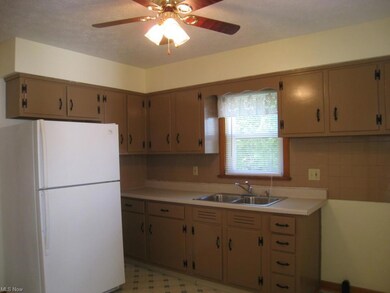 Alternate kitchen view.