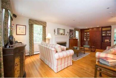 58 Bristol Rd, Wellesley Hills, MA 02481 - photo 4
