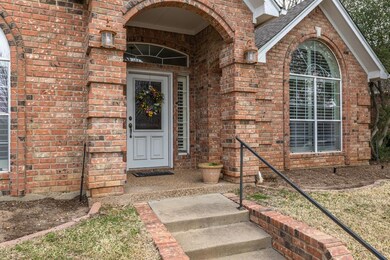 9113 High Oaks Dr, North Richland Hills, TX 76182 - photo 5