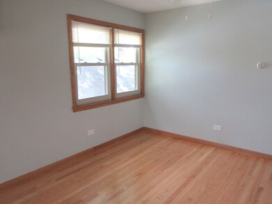 109 N Avon Rd unit 2, Elmhurst, IL 60126 - photo 4