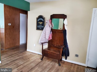 852 Voorhees Ave, Middlesex, NJ 08846 - photo 2