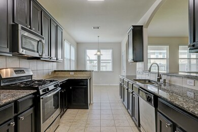 996 Brady Ln, Alvin, TX 77511 - photo 4