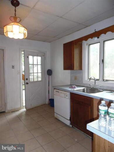 107 Maple St, Clayton, NJ 08312 - photo 7