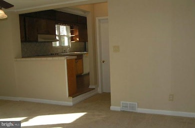 5266 Colebrook Dr, La Plata, MD 20646 - photo 7