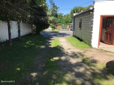 274 Dewey Ave, Pittsfield, MA 01201 - photo 5