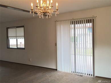 925 E Elsinore St, Othello, WA 99344 - photo 6